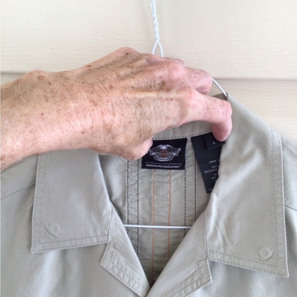 HARLEY DAVIDSON MECHANIC  STYLE SHIRT SZ L 04/2013 KAHKI - Picture 3 of 4